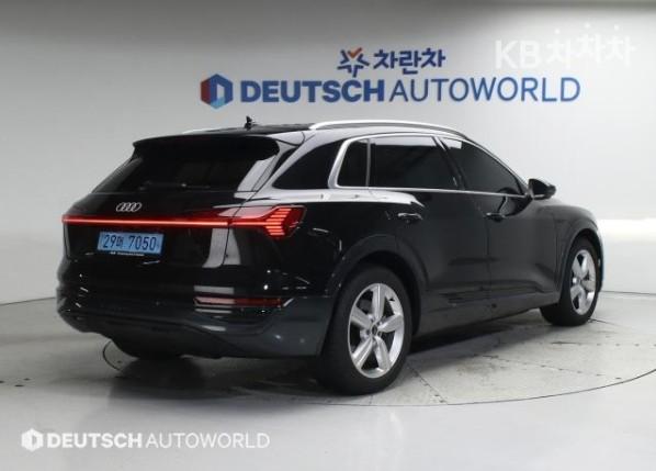 Audi e-tron 50 quattro Base Type 3