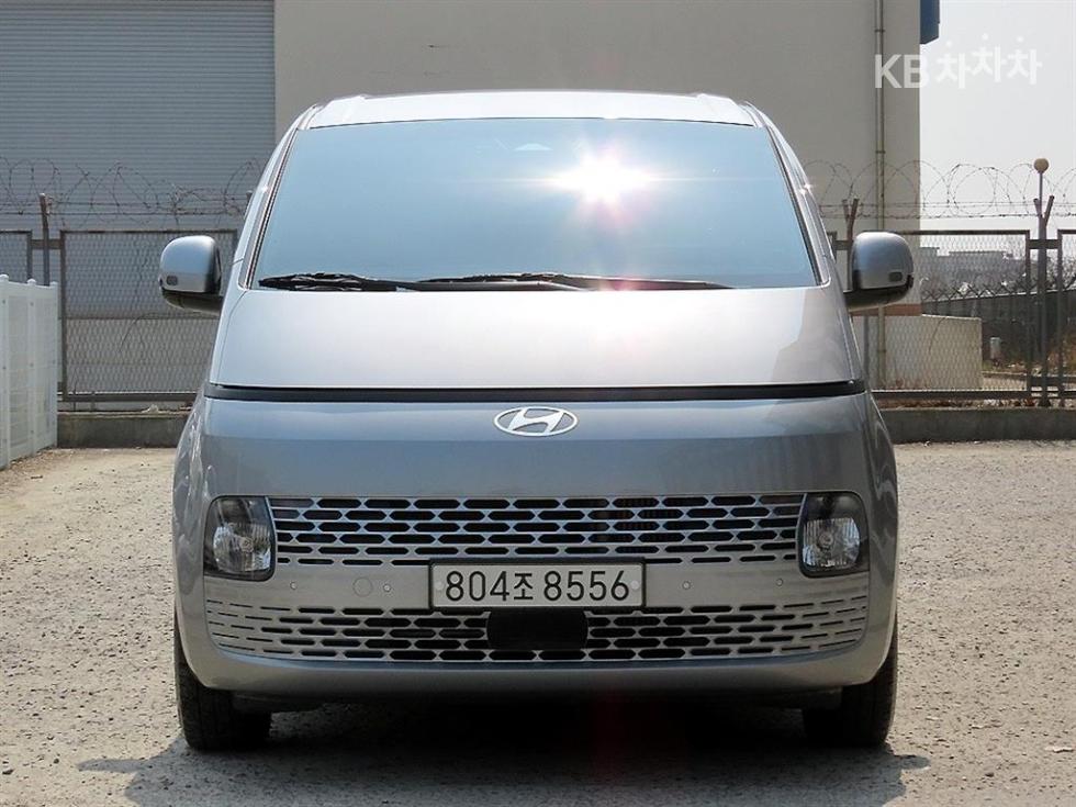 2025 hyundai staria