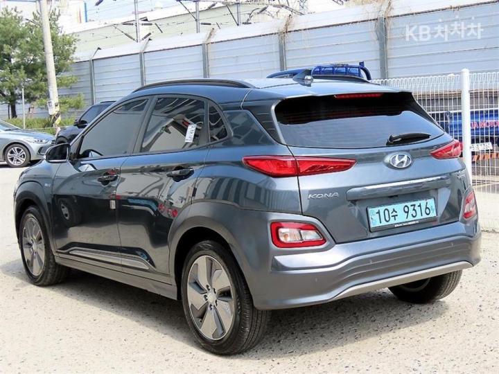 Hyundai Kona Electric Premium 4