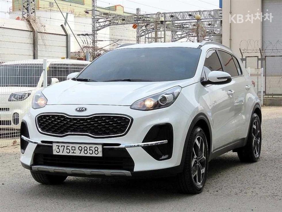 2022 - kia sportage