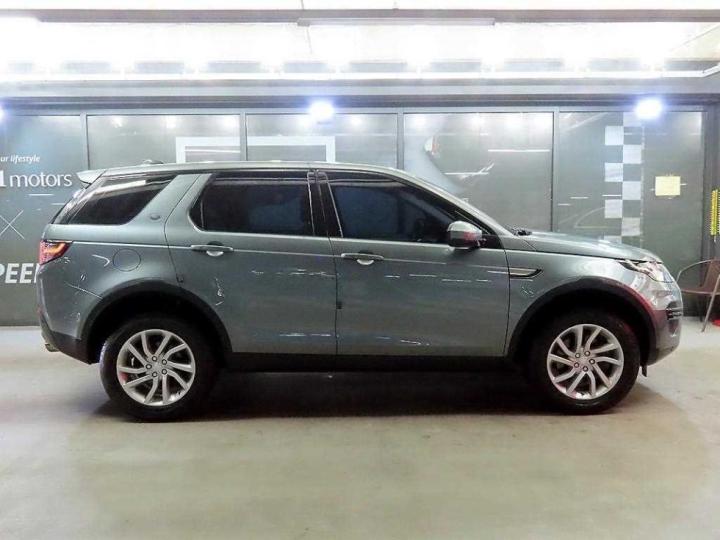 Land Rover Discovery Sport 2.0 TD4 SE 4