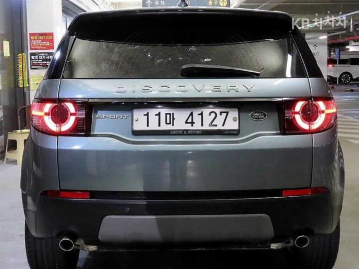 Land Rover Discovery Sport 2.0 TD4 SE 6