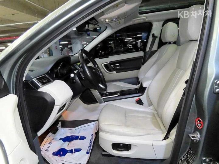 Land Rover Discovery Sport 2.0 TD4 SE 7