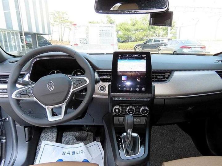 Renault Arkana 1.6 GTe Iconic 10