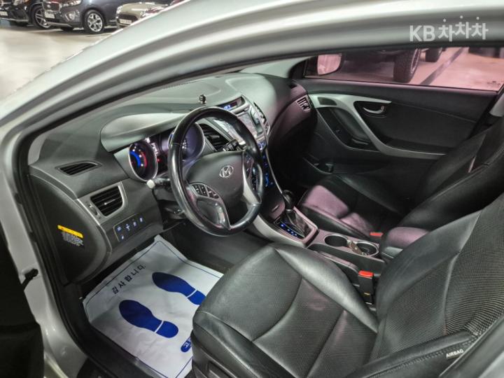 Hyundai Avante 1.6 VGT Modern Base Type 7