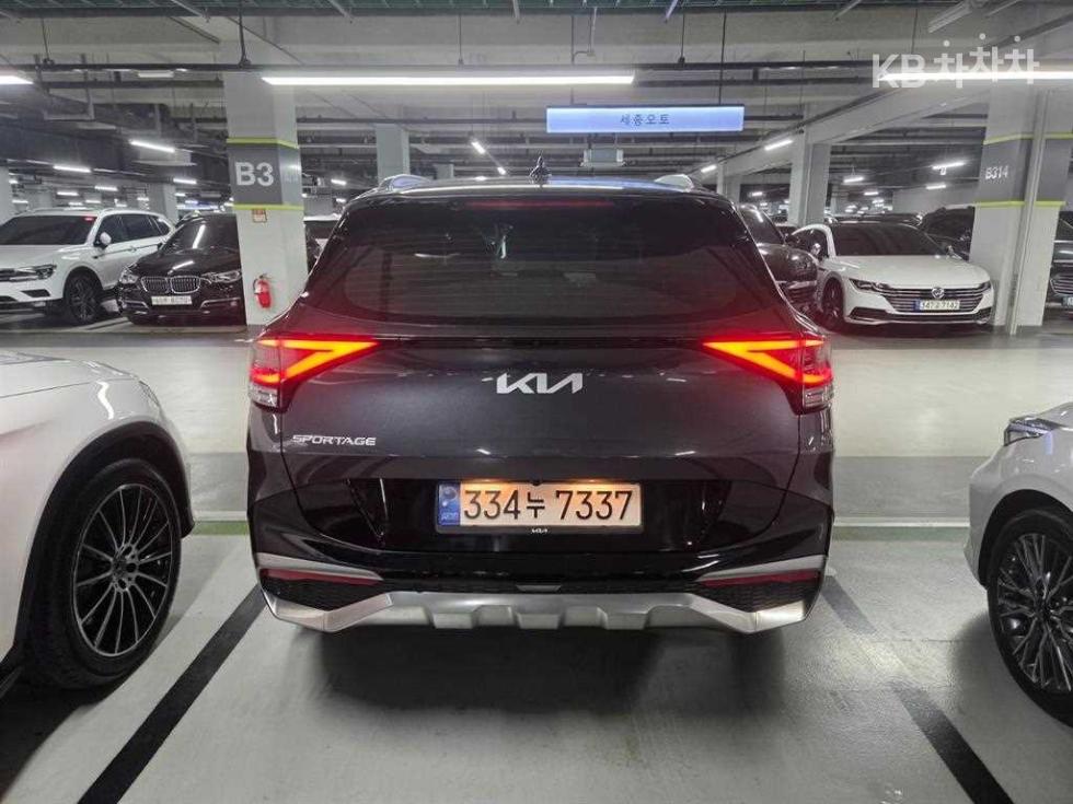 2022 - kia sportage