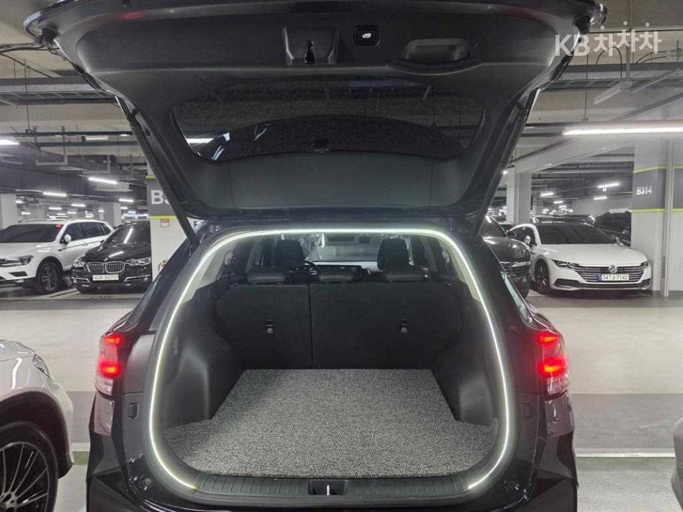 2022 - kia sportage