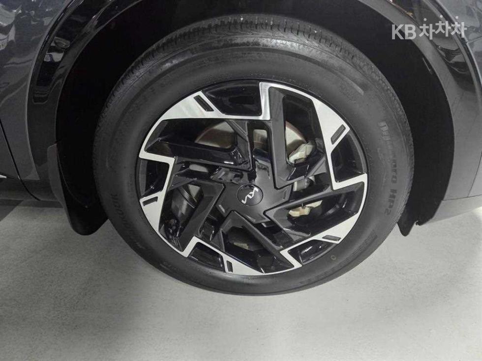 2022 - kia sportage