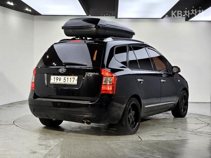 Kia Carens New 2.0 LPI GLX Top Model 5