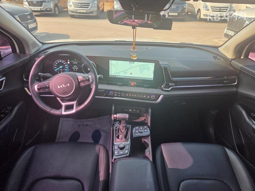 2022 - kia sportage