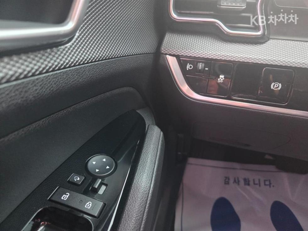 2022 - kia sportage