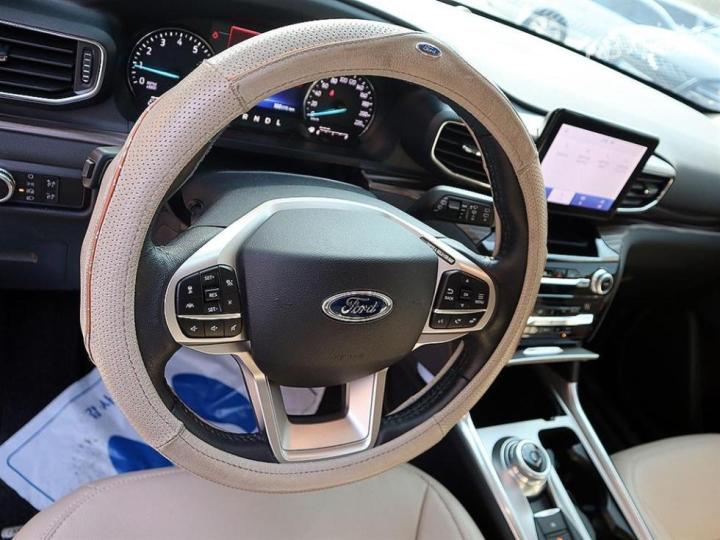 Ford Explorer Gasoline Turbo 2.3 AWD Limited 9