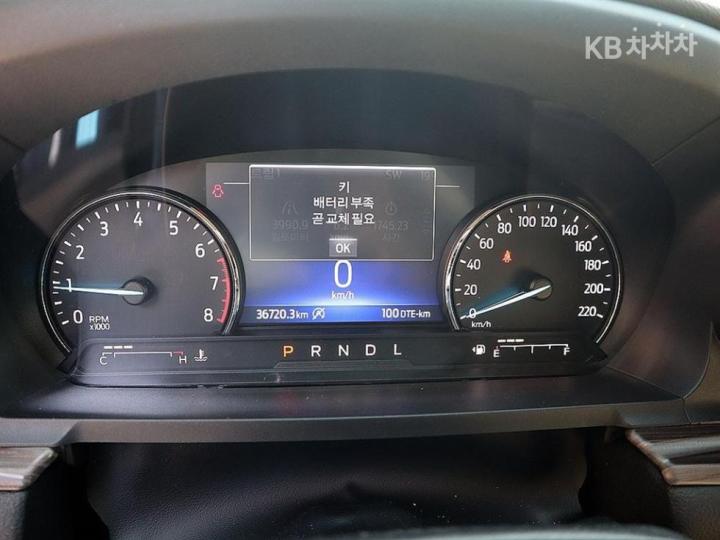 Ford Explorer Gasoline Turbo 2.3 AWD Limited 10