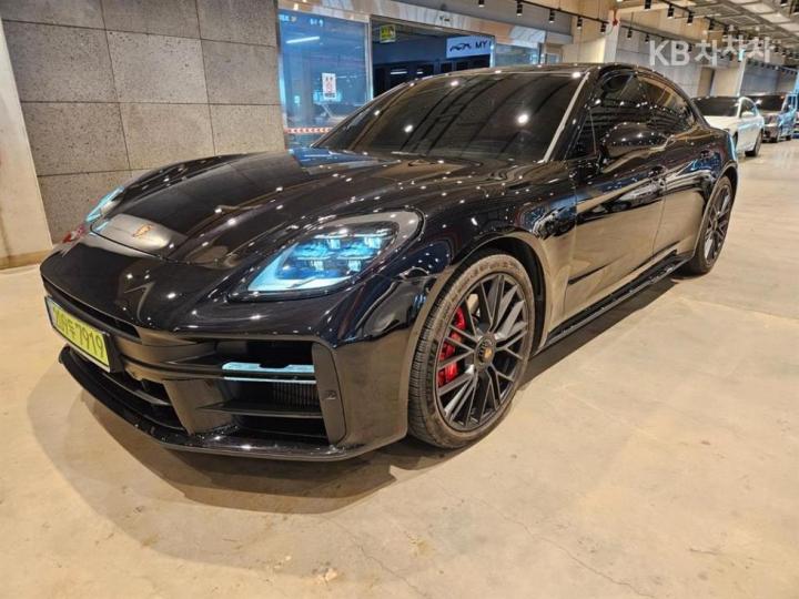 Porsche Panamera 4.0 GTS — foto 1