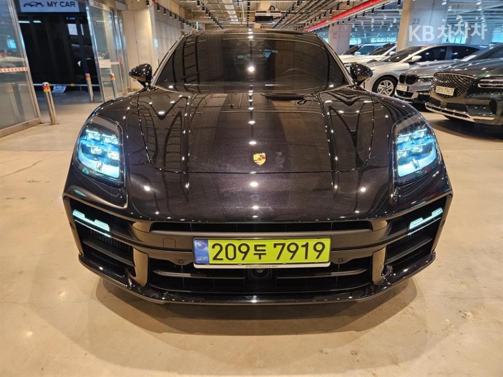 Porsche Panamera — miniaturë 2