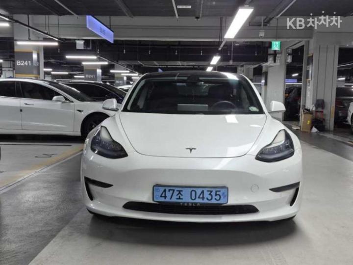 Tesla Model 3 Standard Range Plus 3