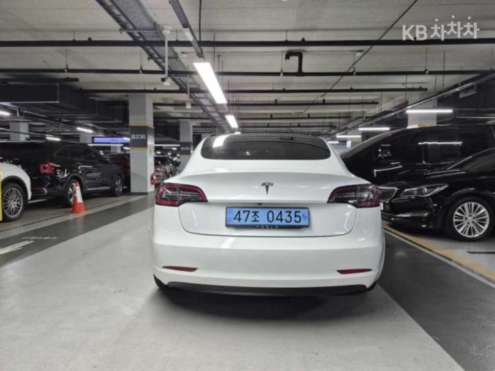 Tesla Model 3 Standard Range Plus 5