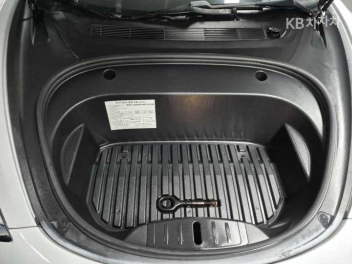 Tesla Model 3 Standard Range Plus 7