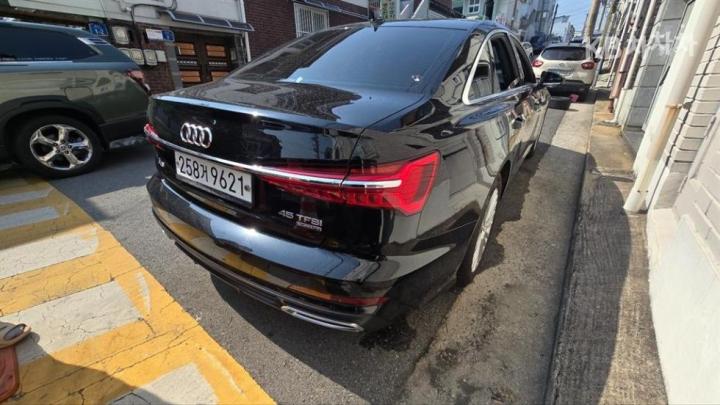 Audi A6 C8 45 TFSI Premium 7
