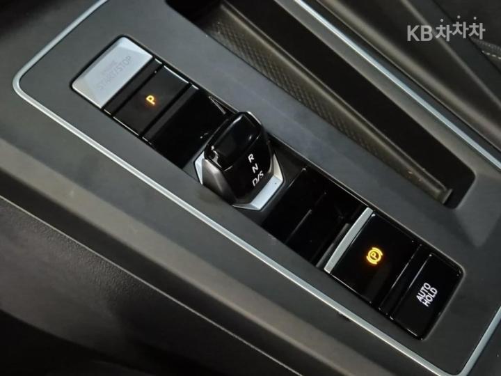 Volkswagen Golf The 8 MK8 2.0 TDI Prestige 9