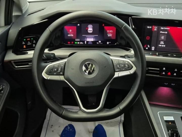 Volkswagen Golf The 8 MK8 2.0 TDI Prestige 10