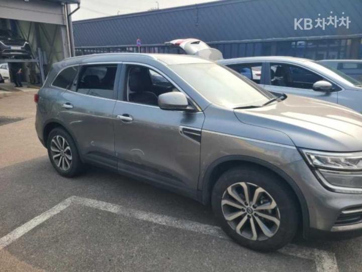 Renault QM6 2.0 LPe 2WD LE 4