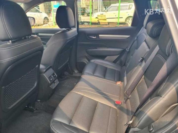 Renault QM6 2.0 LPe 2WD LE 8