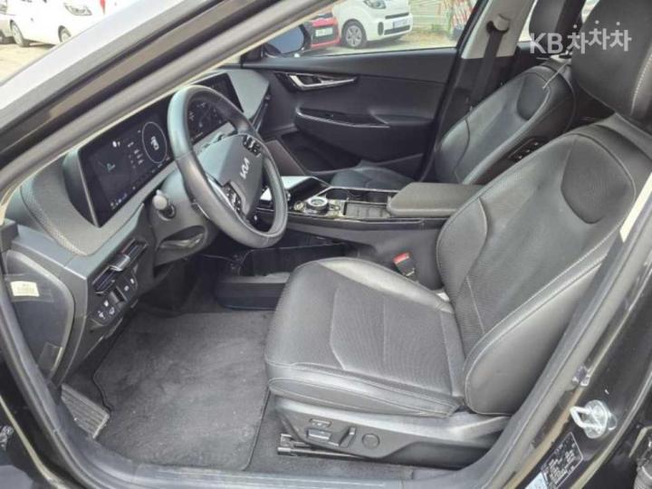 Kia EV6 Standard 4WD Earth 9