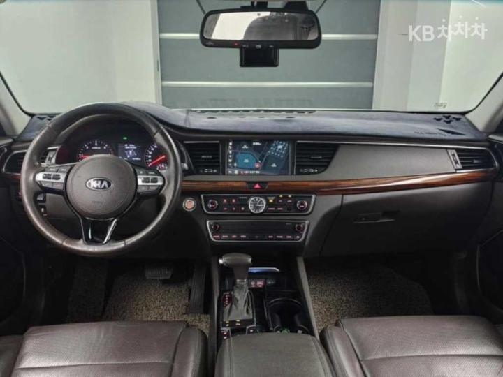 Kia K7 2.2 Diesel Prestige 8
