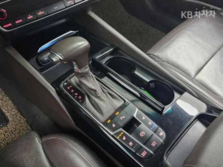 Kia K7 2.2 Diesel Prestige 10