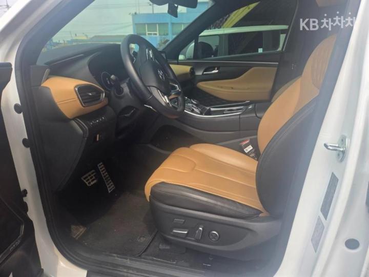 Hyundai Santa Fe TM Hybrid 1.6 HEV 2WD Calligraphy 8