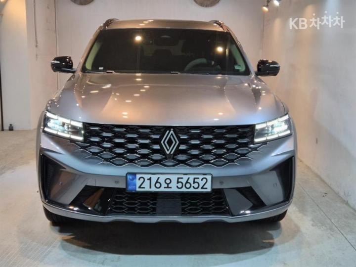 Renault Koleos E-Tech Hybrid Iconic 2