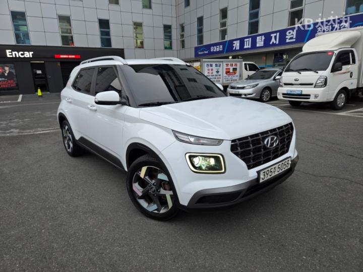 Hyundai Venue Gasoline 1.6 Modern