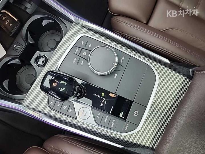 BMW 3 Series G20 330e M Sport 9