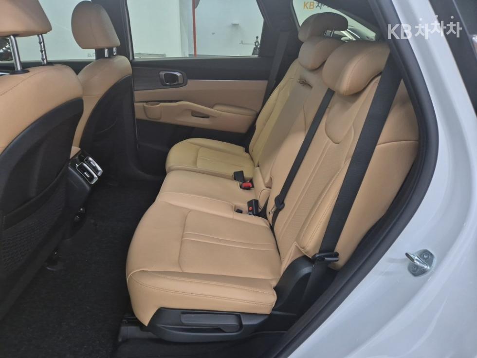 2023 - kia sorento