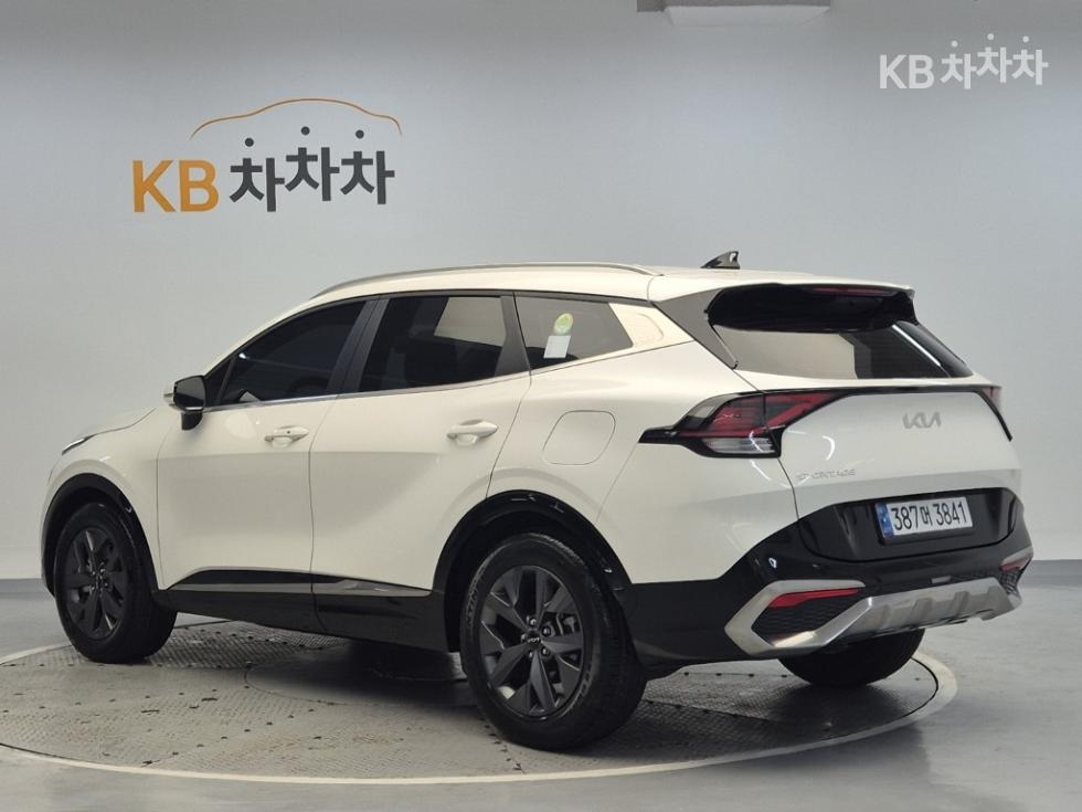 2022 - kia sportage