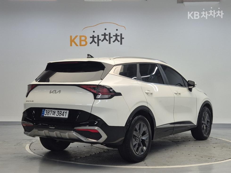 2022 - kia sportage