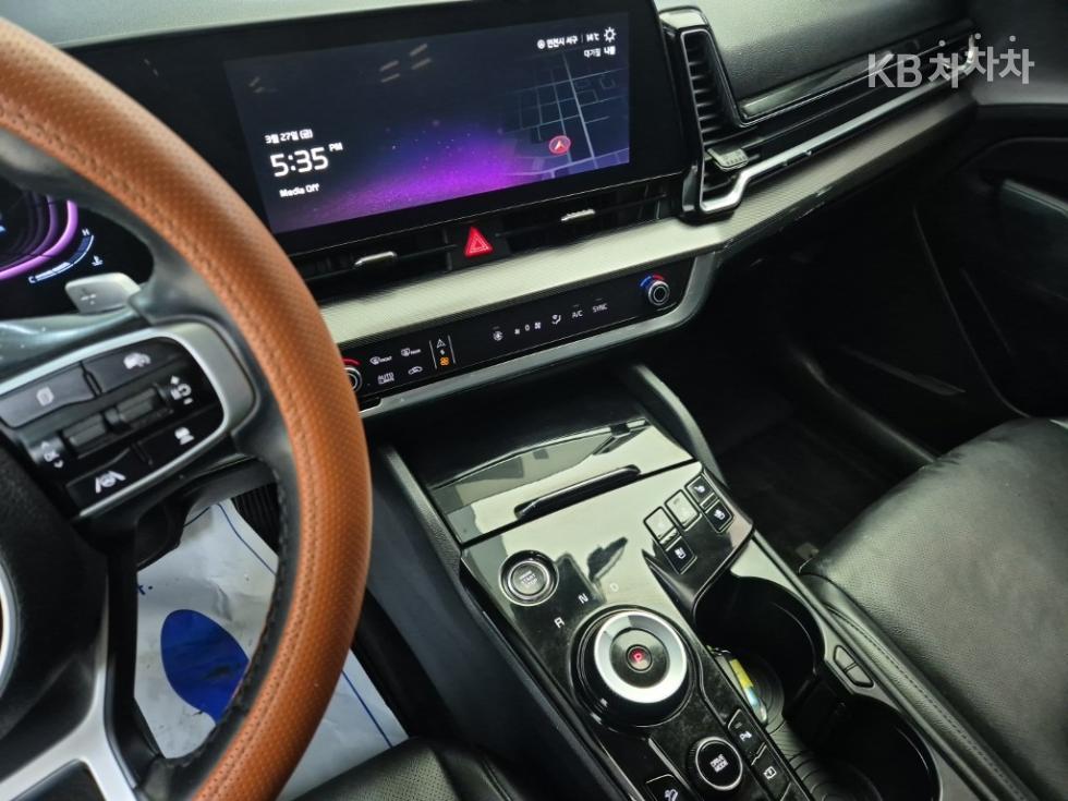 2022 - kia sportage