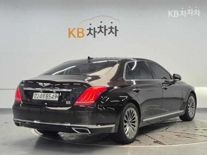 Genesis EQ900 3.8 GDI AWD Premium Luxury 4