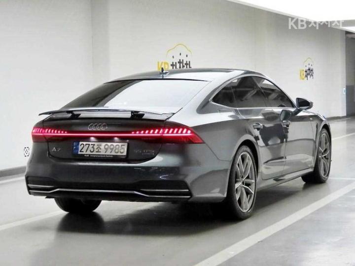 Audi A7 4K8 55 TFSI Quattro Premium 5