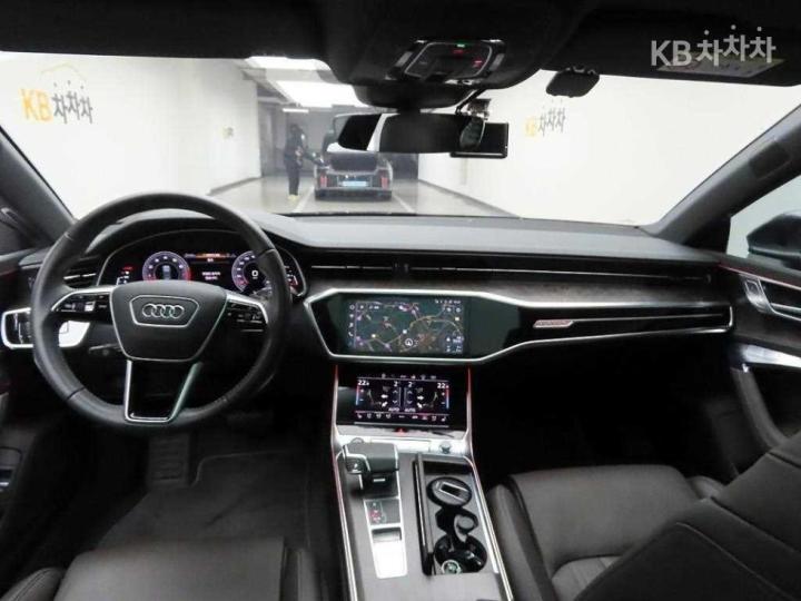 Audi A7 4K8 55 TFSI Quattro Premium 7