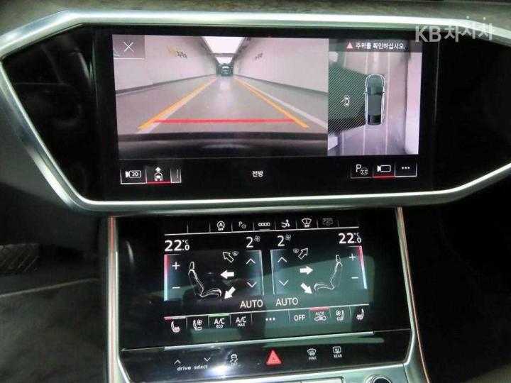 Audi A7 4K8 55 TFSI Quattro Premium 10