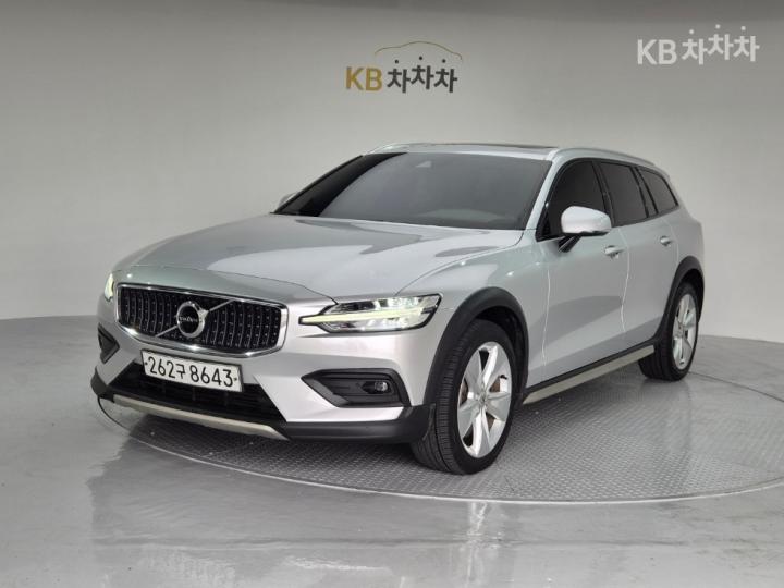 Volvo V60 CC T5 AWD Pro 4