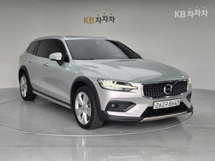 Volvo V60 CC T5 AWD Pro 6