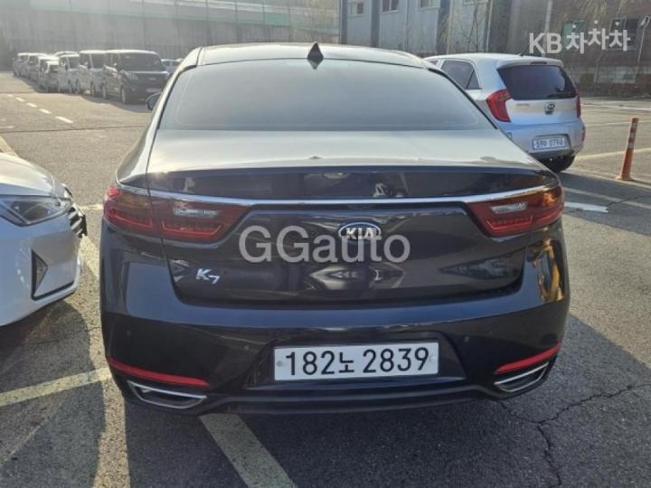 Kia K7 3.0 LPI Luxury 4