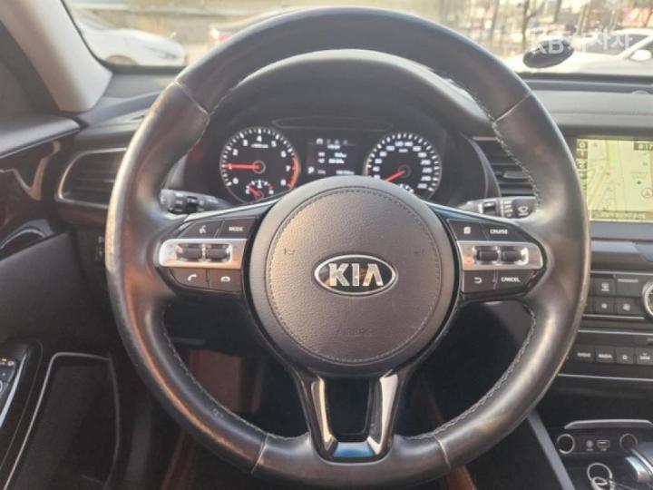 Kia K7 3.0 LPI Luxury 8