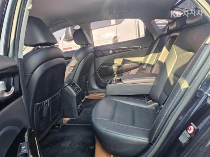 Kia K7 3.0 LPI Luxury 10