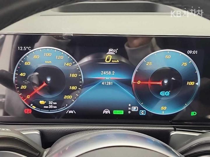 Mercedes-Benz EQB-Class X243 EQB300 4Matic AMG Line 7