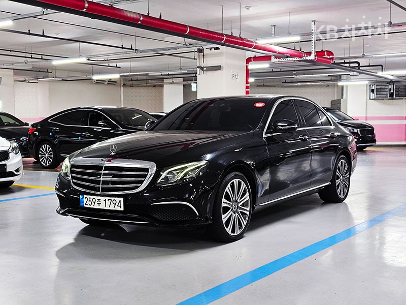 مرسيدس E-Class