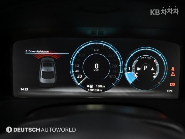 Jaguar XF 2.0d Portfolio 9
